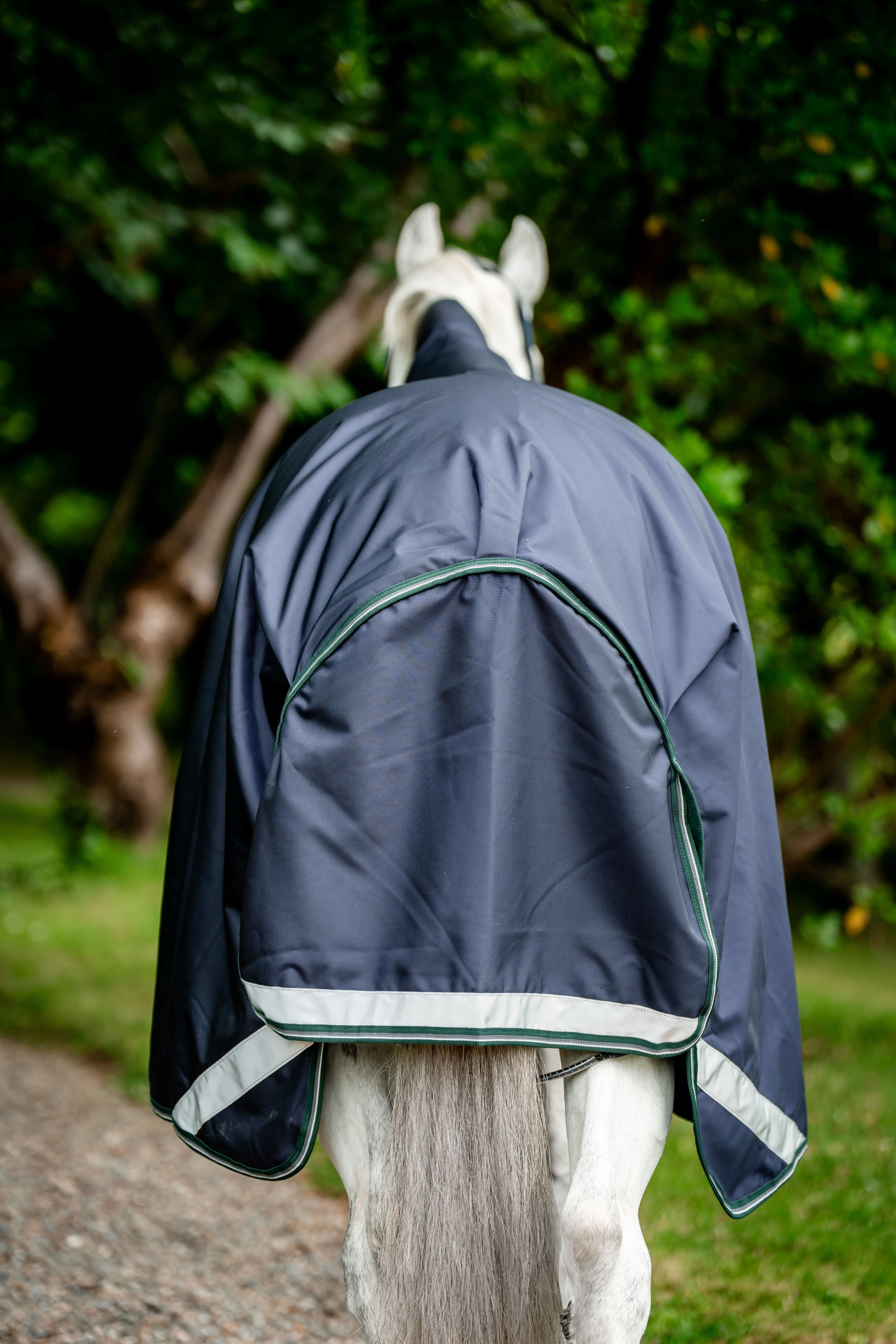 Rambo 1680D Ballistic Nylon, Wug Turnout 50g – Ekstrem styrke med maksimal komfort Regndækken / Overgangsdækken