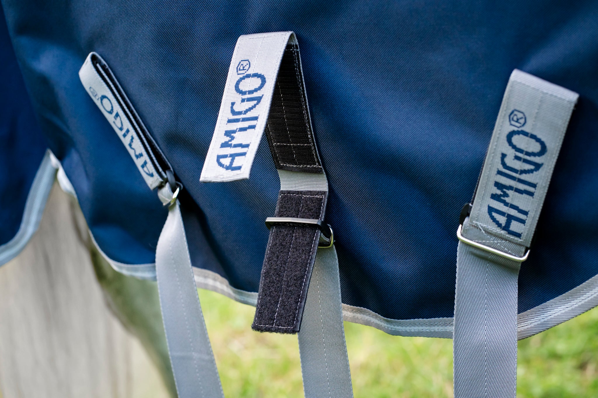 Amigo 1200D FieldSafe Plus Turnout 50g, inkl. hals Regndækken / Overgangsdækken
