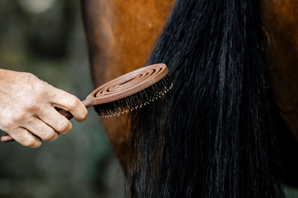 Horseware Manke- & Halebørste - Nem og skånsom udredning med flot finish