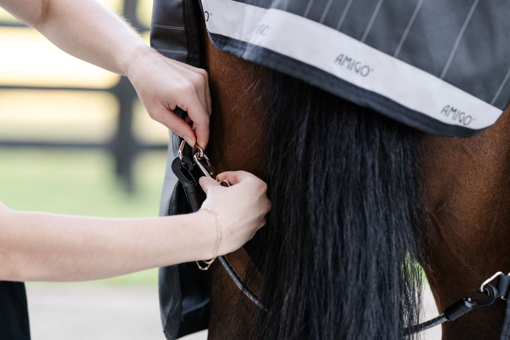 Elastiske Benstropper  fra Horseware (2 stk.) - Ekstra stabilitet og sikker pasform til dækkenet