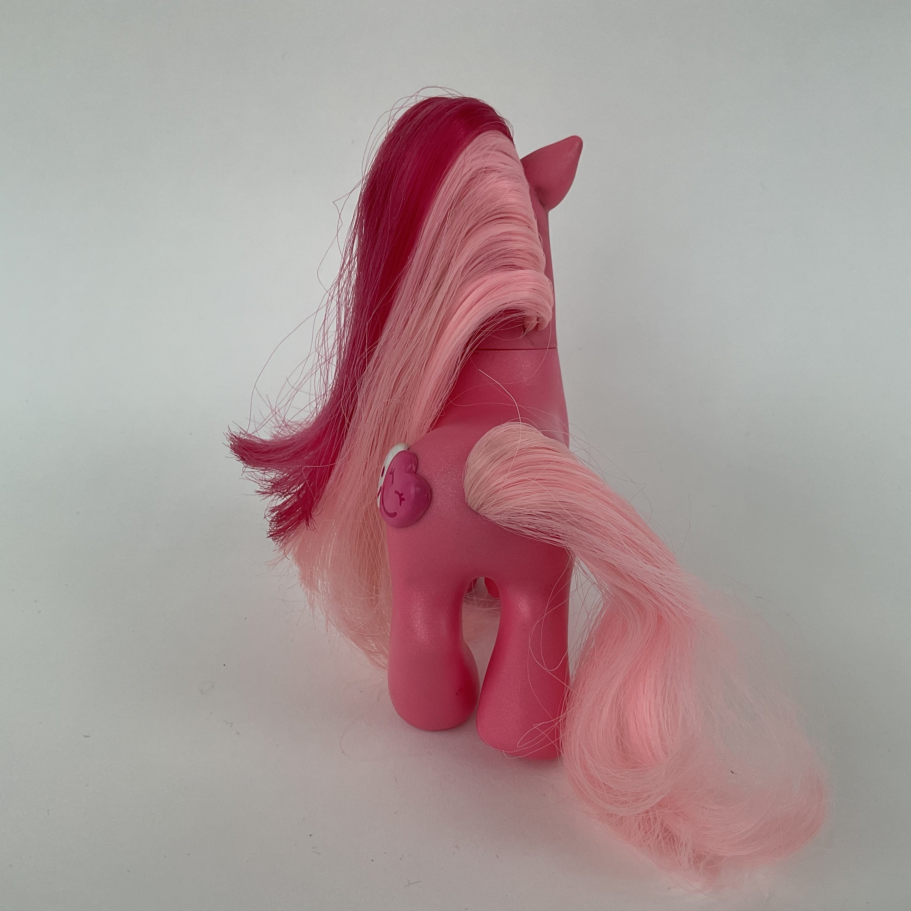 My Little Pony figur med langt hår – pink – ca. 14 cm