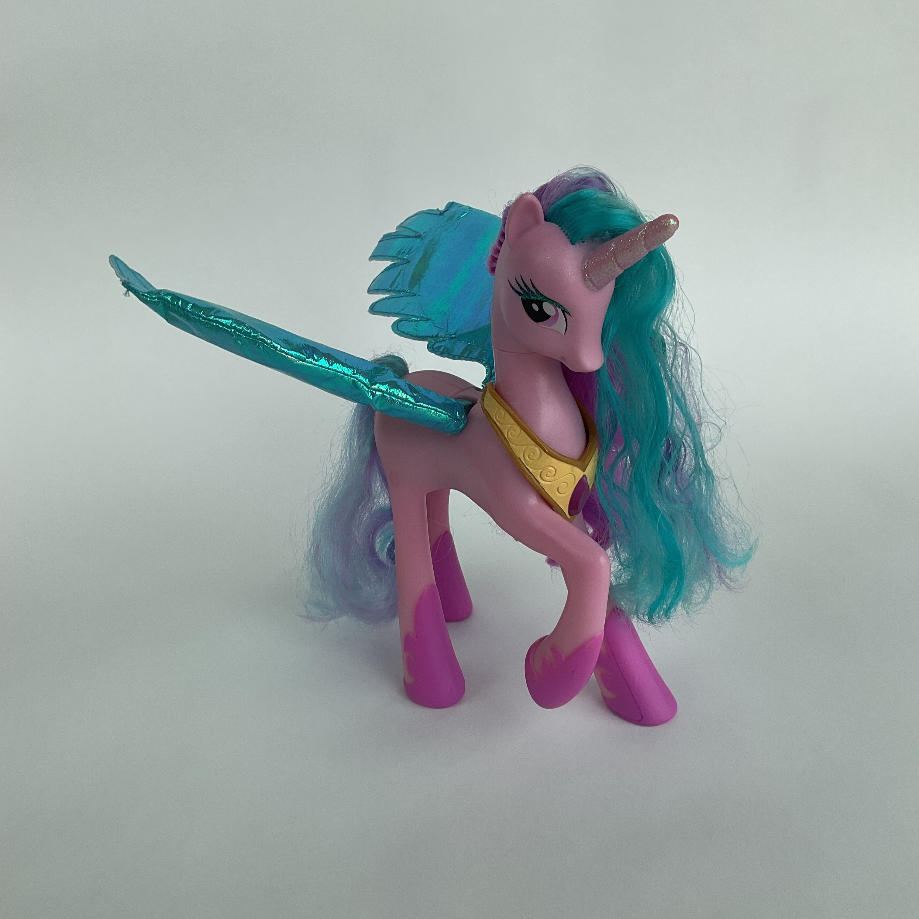 My Little Pony prinsessefigur med lys, lyd og bevægelige vinger – ca. 22 cm