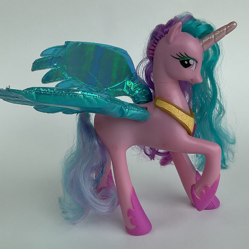 My Little Pony prinsessefigur med lys, lyd og bevægelige vinger – ca. 22 cm