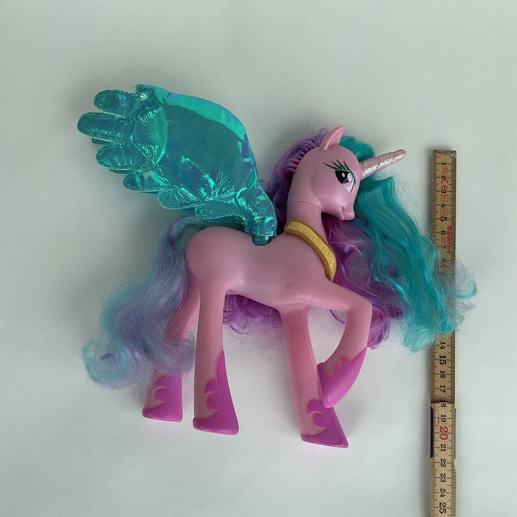 My Little Pony prinsessefigur med lys, lyd og bevægelige vinger – ca. 22 cm