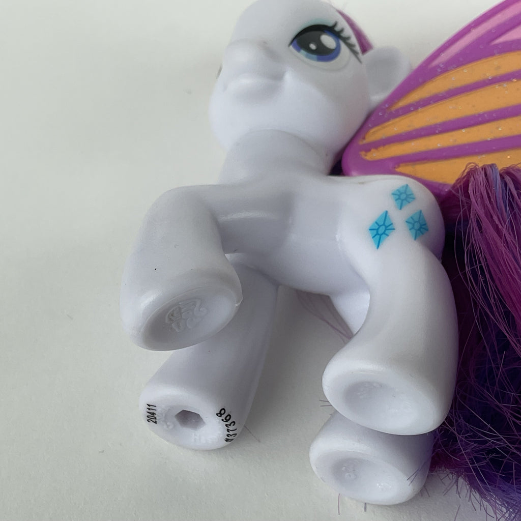 My Little Pony figur med store pink vinger – hvid/lilla – ca. 12 cm