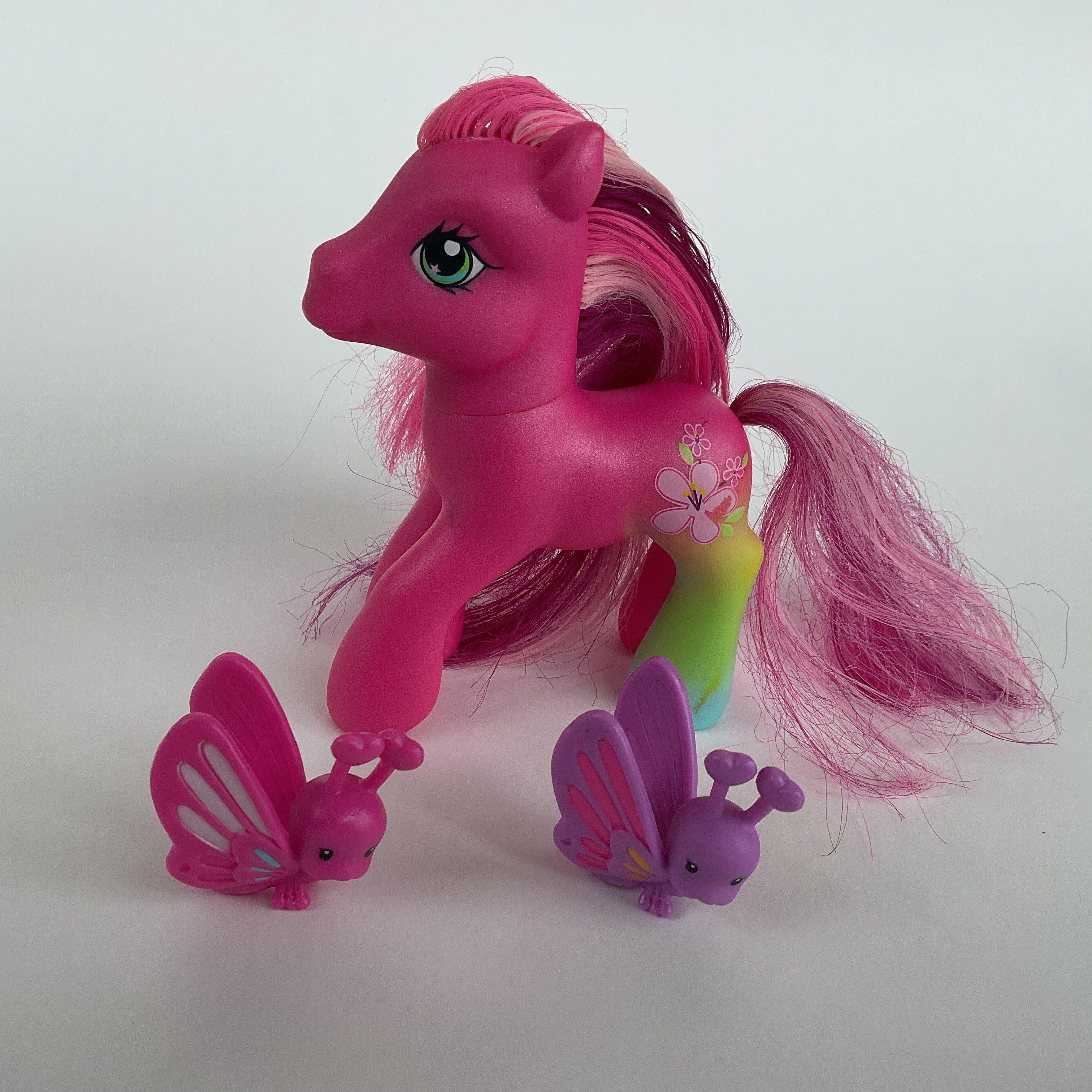 My Little Pony figur med sommerfugle – pink med langt hår – ca. 12 cm