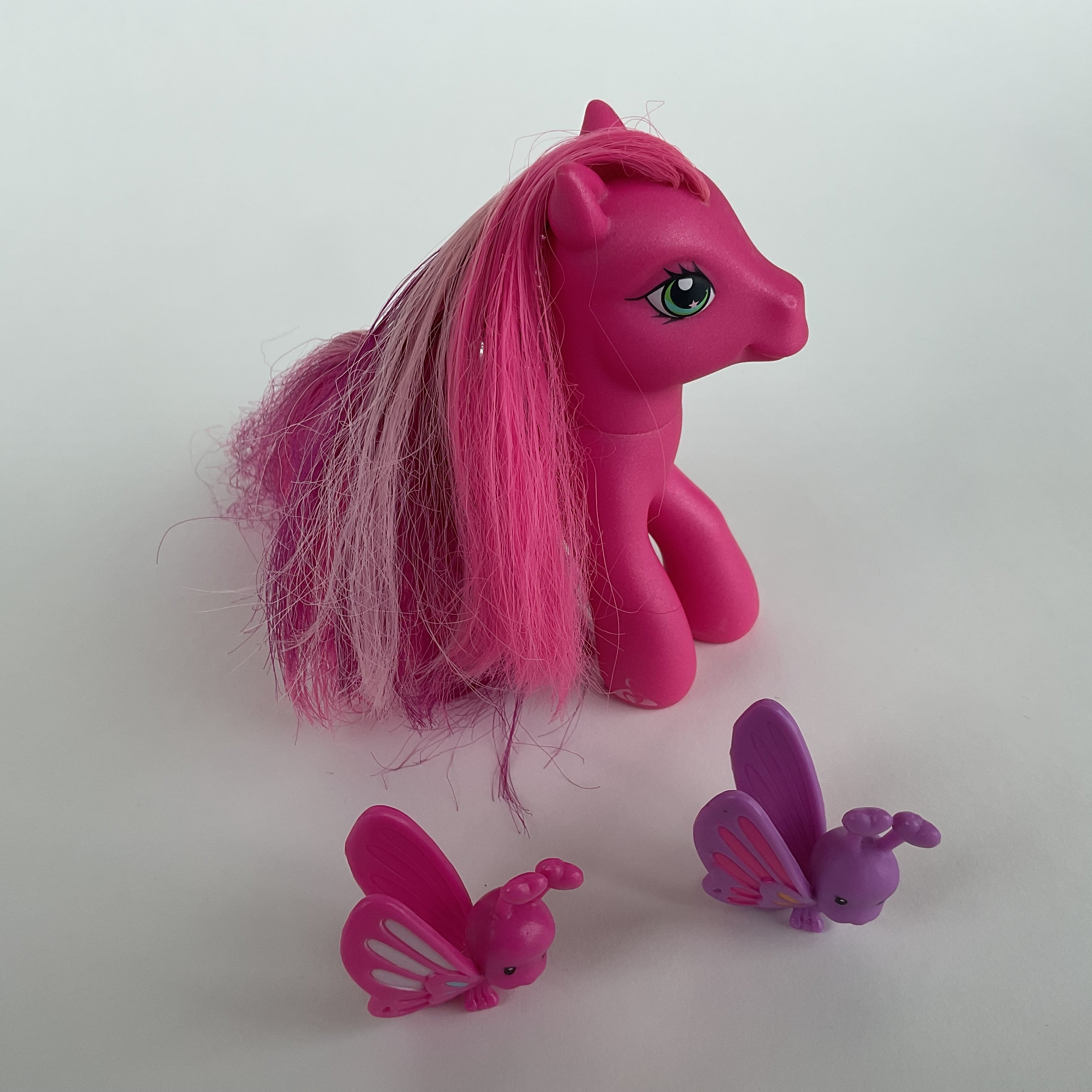 My Little Pony figur med sommerfugle – pink med langt hår – ca. 12 cm
