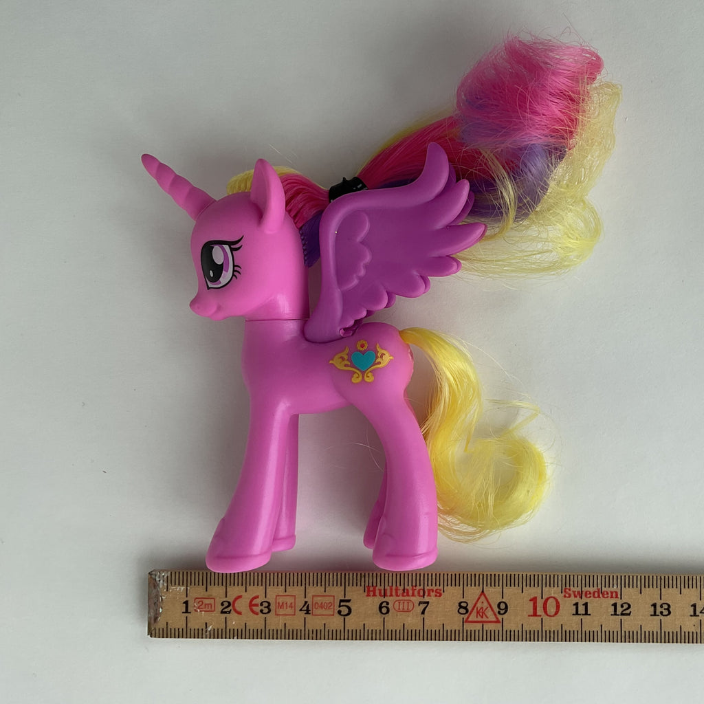 My Little Pony prinsessefigur med vinger – pink/gul – ca. 10,5 cm