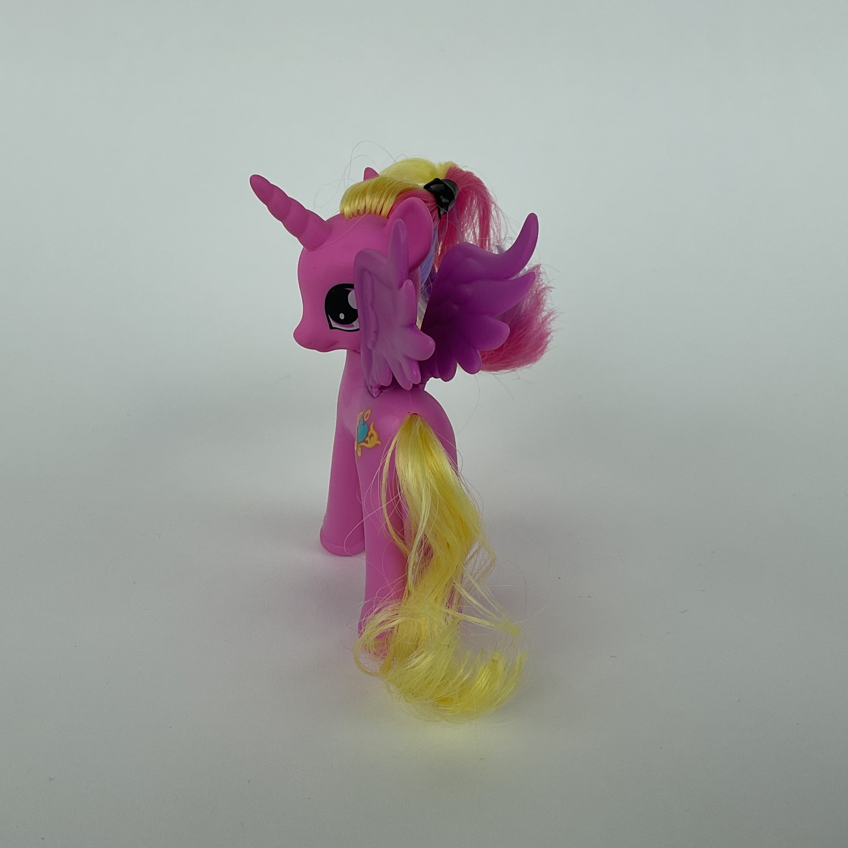 My Little Pony prinsessefigur med vinger – pink/gul – ca. 10,5 cm
