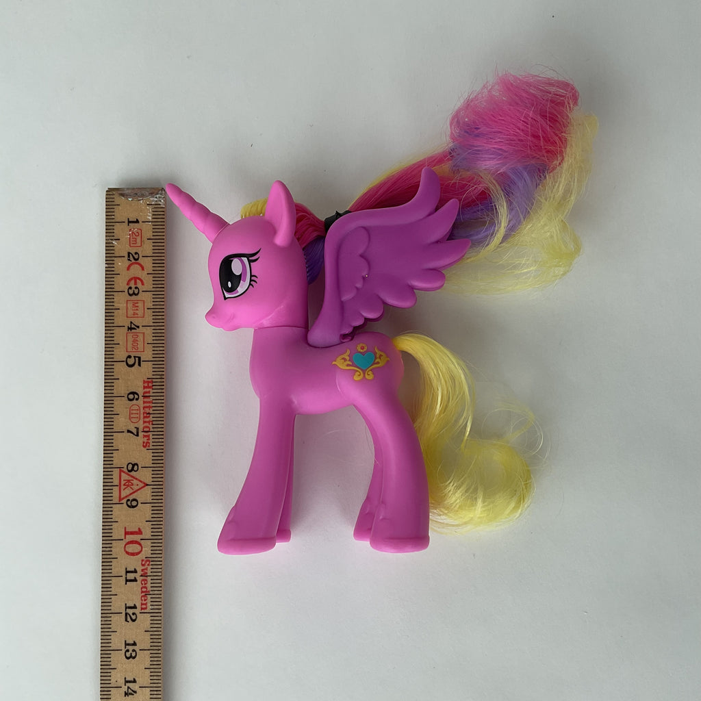 My Little Pony prinsessefigur med vinger – pink/gul – ca. 10,5 cm