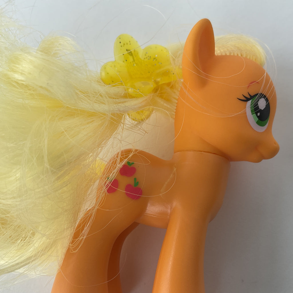 My Little Pony ponyfigur med gult hår og hårspænde – orange/gul – ca. 8,5 cm