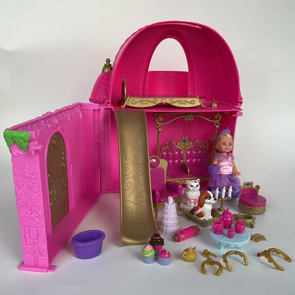 Prinsesseslot med masser af tilbehør – str. ca. 28 x 28 cm