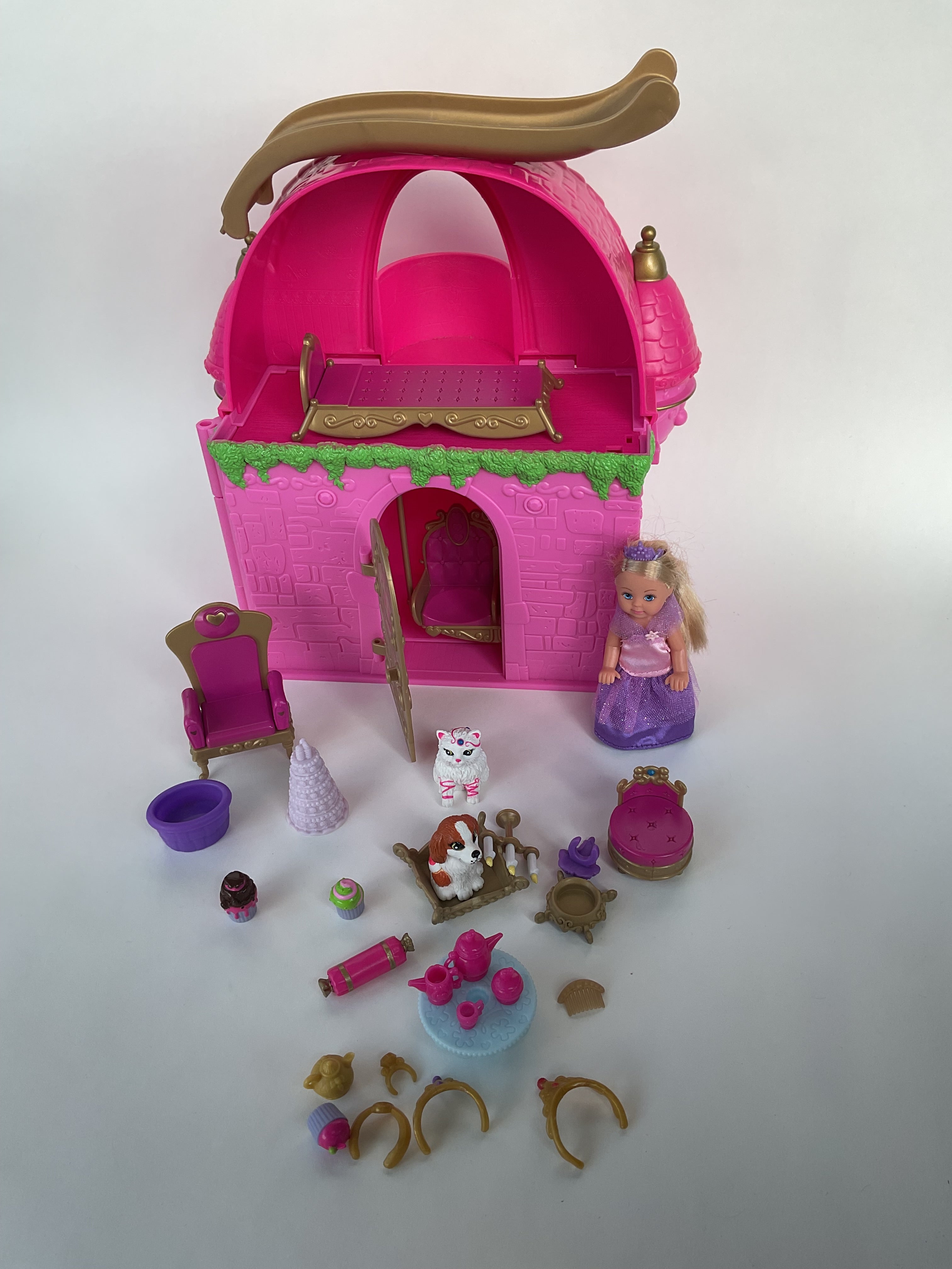 Prinsesseslot med masser af tilbehør – str. ca. 28 x 28 cm