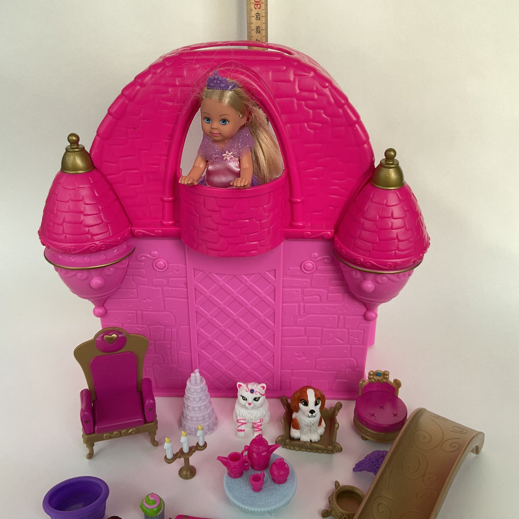 Prinsesseslot med masser af tilbehør – str. ca. 28 x 28 cm