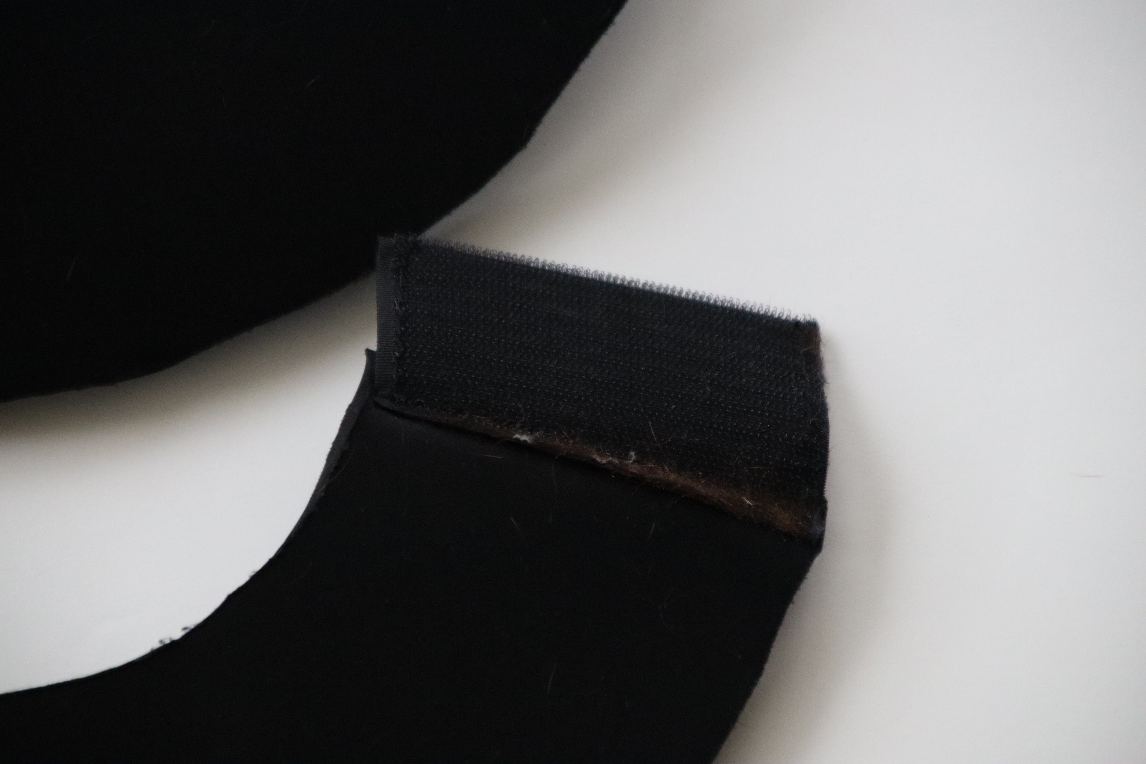 Klokker i neopren – Sort – str. L