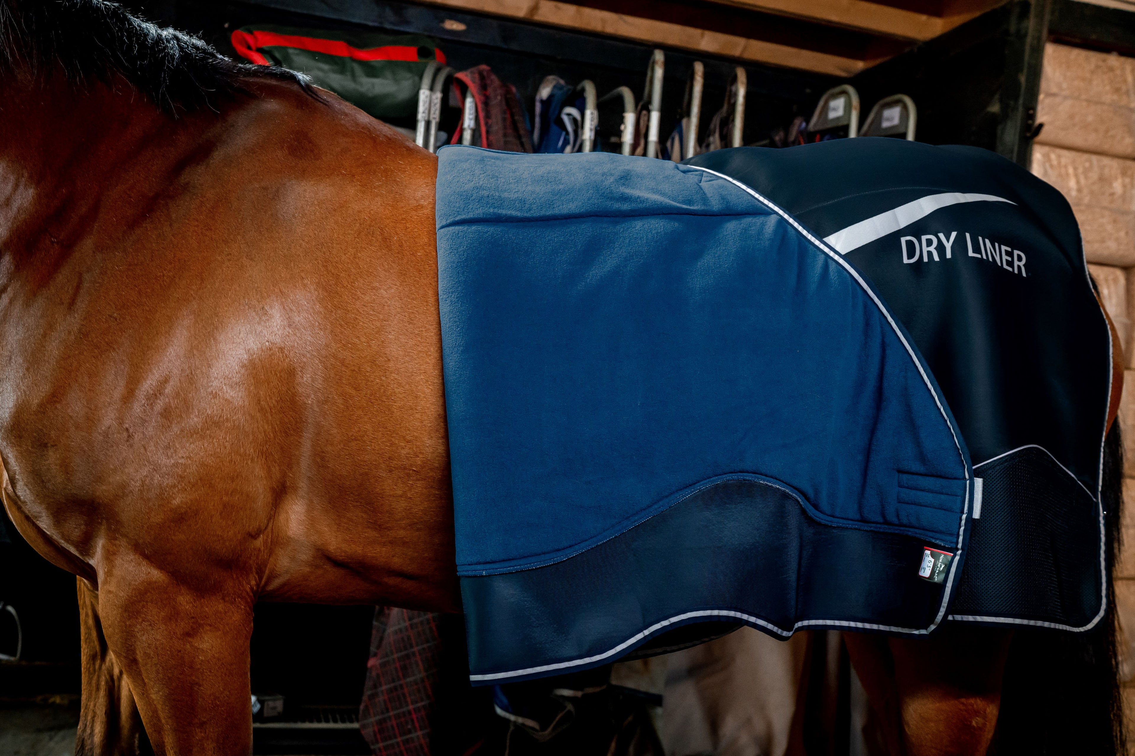 Horseware Dry Liner 50g - Tørrer hesten under dækkenet. Navi/Silver
